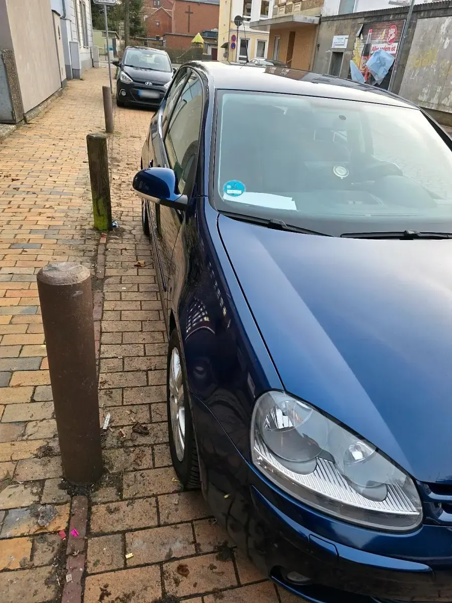Gebraucht VW Golf V 80 PS (58 kW) 2006 Blau Kleinwagen