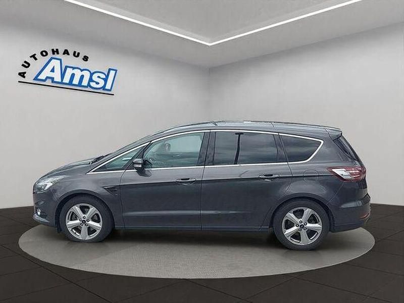 Gebraucht Ford S-MAX Titanium 160 PS (117 kW) 2017 Grau Van / Kleinbus