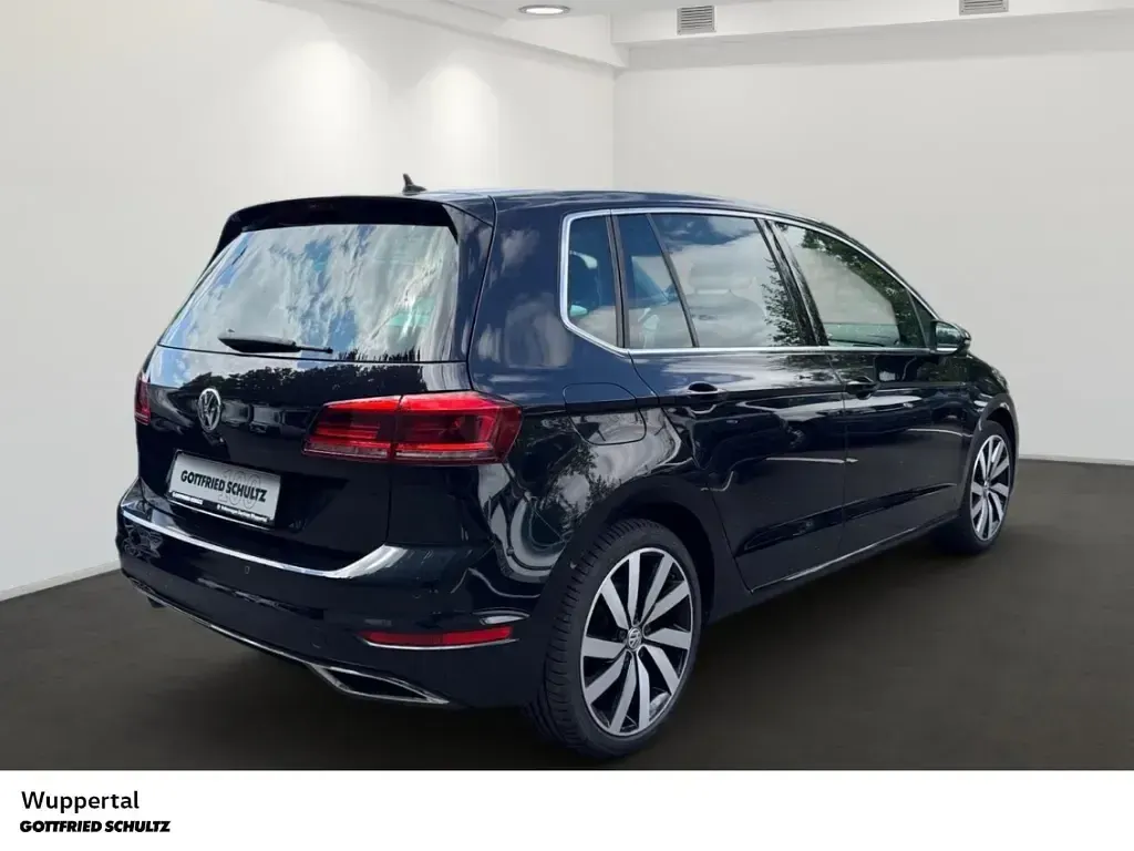 Gebraucht VW Golf Sportsvan Highline 131 PS (96 kW) 2019 Schwarz Van / Kleinbus