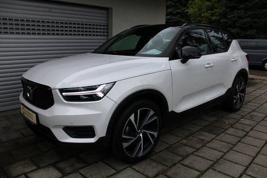 Gebraucht Volvo XC40 R-Design 190 PS (139 kW) 2019 Crystalwhite SUV