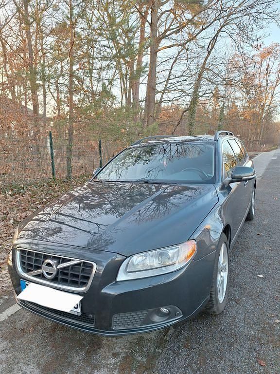 Gebraucht Volvo V70 Pro 136 PS (100 kW) 2012 Schwarz Kombi