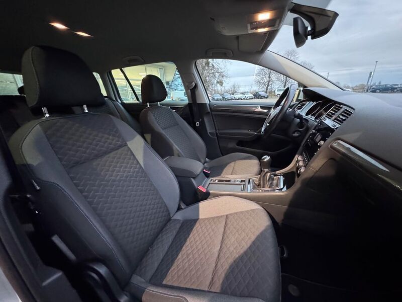 Gebraucht VW Golf VII Join 110 PS (80 kW) 2018 Weiß Kombi