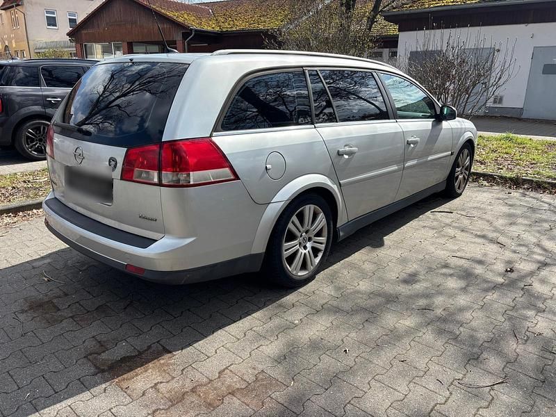 Gebraucht Opel Vectra 155 PS (114 kW) 2005 Silber Kombi