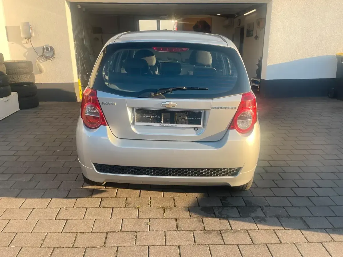 Gebraucht Chevrolet Aveo 85 PS (62 kW) 2010 Limousine