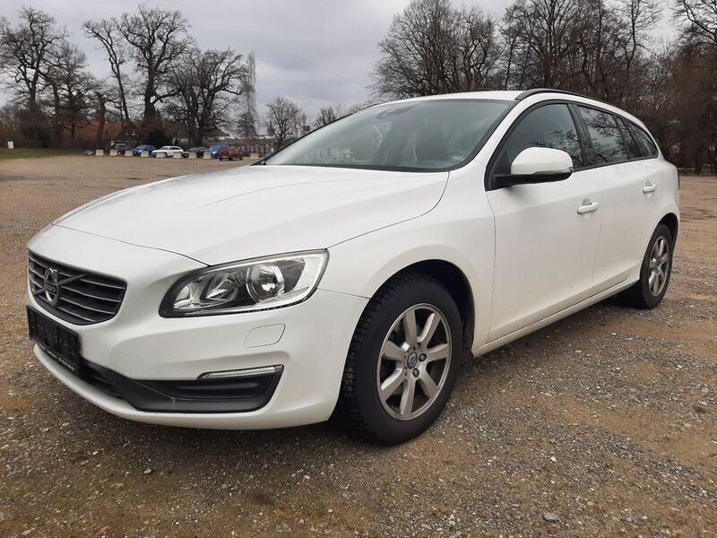 Weiß Gebraucht 2014 Volvo V60 Kombi | 7.499 € (Superpreis) - Bild 1/4