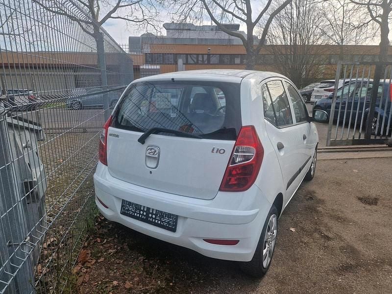 Gebraucht Hyundai i10 Edition 69 PS (50 kW) 2012 Weiß Kleinwagen