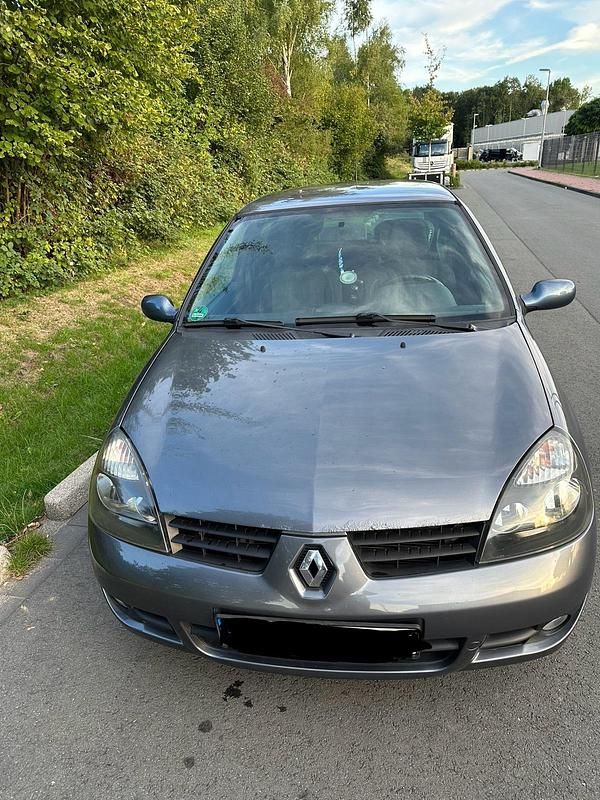 Gebraucht Renault Clio II 58 PS (42 kW) 2009 Grau Kleinwagen