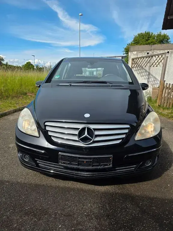 Gebraucht Mercedes B200 136 PS (100 kW) 2005 Schwarz Van / Kleinbus