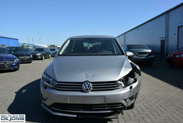 Gebraucht VW Golf Sportsvan Sound 116 PS (85 kW) 2017 Silber metallic Van / Kleinbus