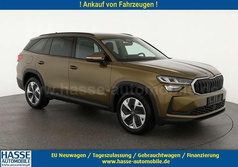 Bronx gold metallic Neu 2025 Skoda Kodiaq Selection SUV | 43.995 € (Fairer Preis) - Bild 1/4