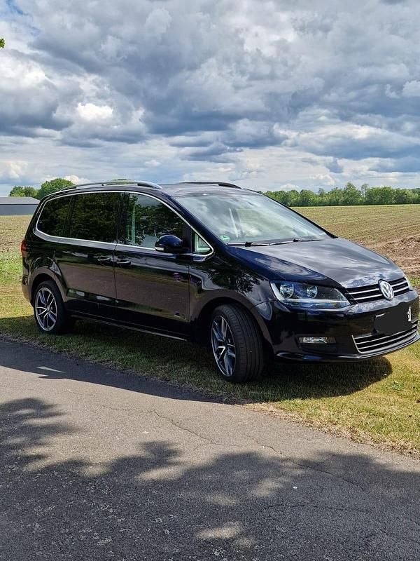 Schwarz Gebraucht 2016 VW Sharan Allstar Van / Kleinbus | 16.500 € (Fairer Preis) - Bild 1/4