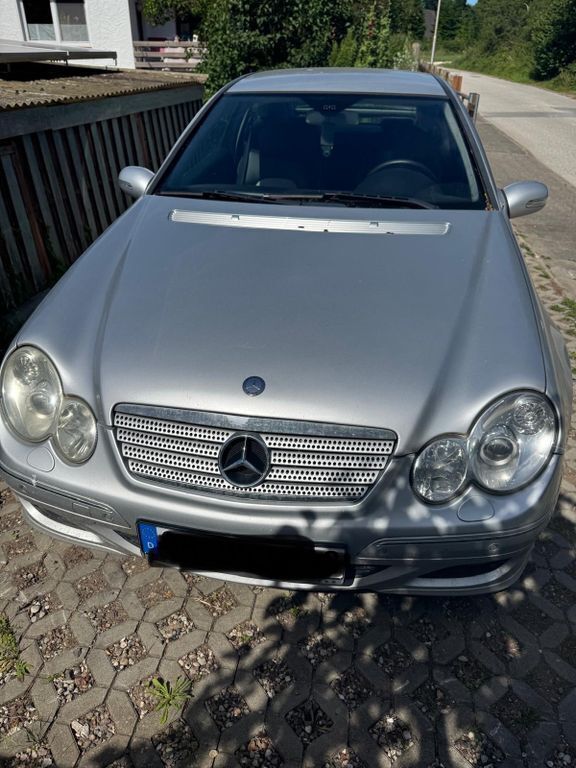 Grau Gebraucht 2006 Mercedes 220 Coupé | 4.000 € (Fairer Preis) - Bild 1/4