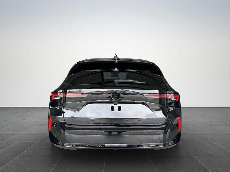Neu Opel Astra 131 PS (96 kW) 2025 Schwarz Kombi