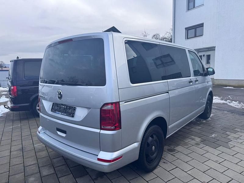 Gebraucht VW Multivan 150 PS (110 kW) 2016 Silber Van