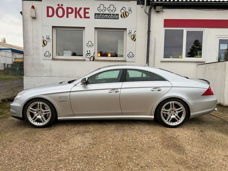 Gebraucht Mercedes CLS63 AMG AMG 564 PS (414 kW) 2010 Iridiumsilber  metalliclack Limousine