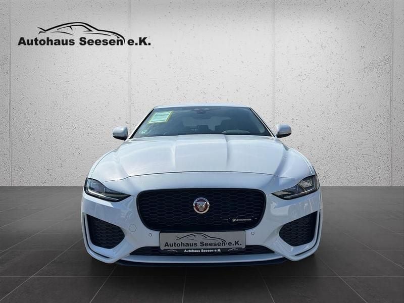 Gebraucht Jaguar XE R-Dynamic 179 PS (131 kW) 2020 Yulong white Limousine