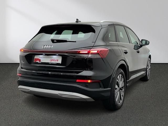 Gebraucht Audi Q4 e-tron Advanced 150 kW (204 PS) 2024 Mythosschwarz metallic SUV