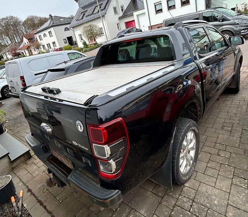 Second-hand Ford Ranger 200 CP (147 kW) 2014 Negru Pickup
