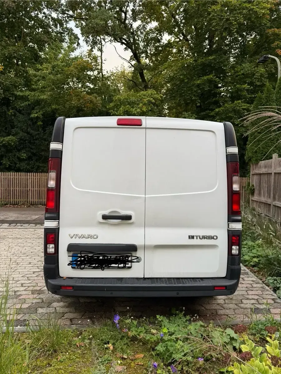 Gebraucht Opel Vivaro 125 PS (91 kW) 2017 Weiß Van / Kleinbus