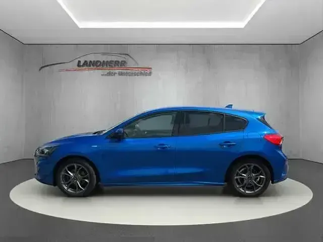 Gebraucht Ford Focus ST-Line 199 PS (146 kW) 2022 Dynamicblau metallic (metallic) Limousine