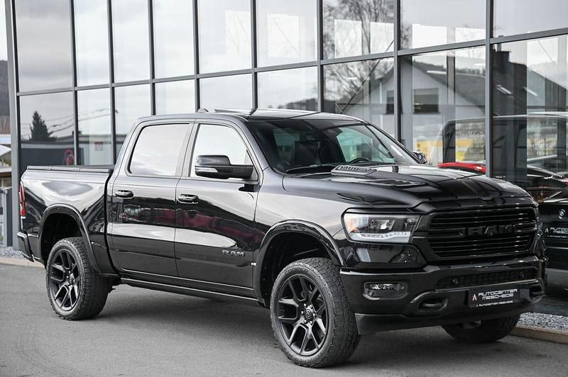 Gebraucht Dodge Ram 401 PS (294 kW) 2020 Diamond black crystal metallic Pickup