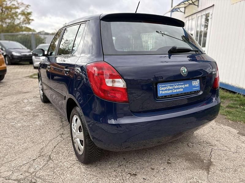Gebraucht Skoda Fabia Special 60 PS (44 kW) 2011 Pazifikblau Limousine