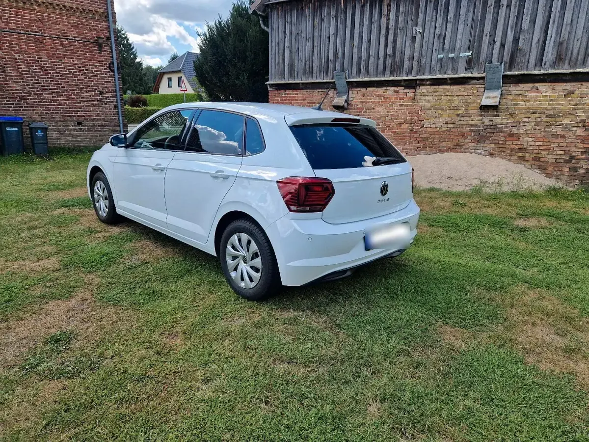 Gebraucht VW Polo Comfortline 80 PS (58 kW) 2021 Weiß Kleinwagen