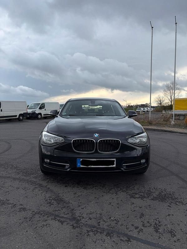 Gebraucht BMW 116 136 PS (100 kW) 2012 Schwarz Kleinwagen