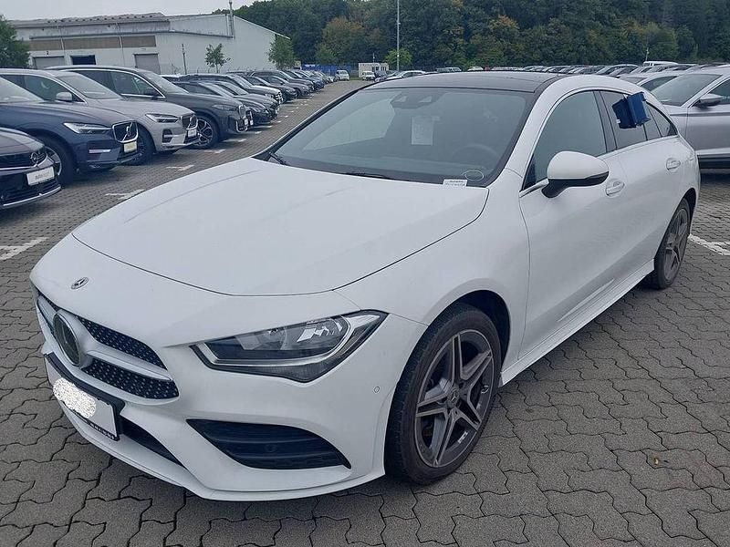 Weiß Gebraucht 2022 Mercedes CLA250e Shooting Brake AMG Kombi | 25.750 € (Fairer Preis) - Bild 1/3