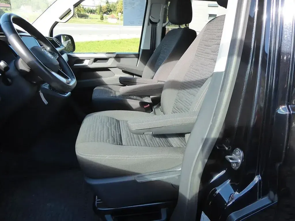 Gebraucht VW Multivan Comfortline 204 PS (150 kW) 2023 Schwarz Van / Kleinbus