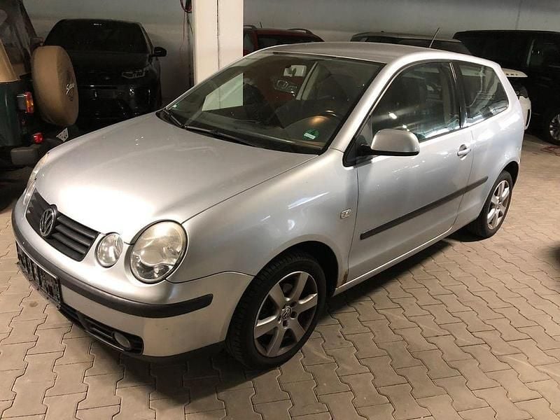 Silber Gebraucht 2004 VW Polo Comfortline Kleinwagen | 1.450 € (Guter Preis) - Bild 1/4