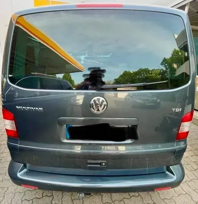 Gebraucht VW Multivan 131 PS (96 kW) 2008 Grau Van / Kleinbus