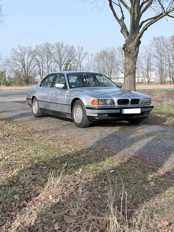 Gebraucht BMW 728 193 PS (141 kW) 1996 Silber Limousine