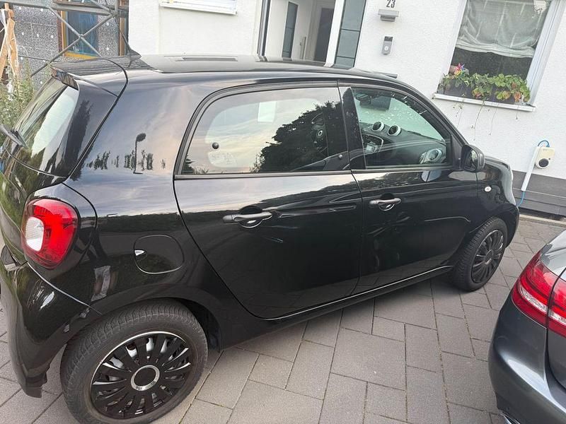 Gebraucht Smart ForFour Passion 71 PS (52 kW) 2017 Schwarz Kleinwagen