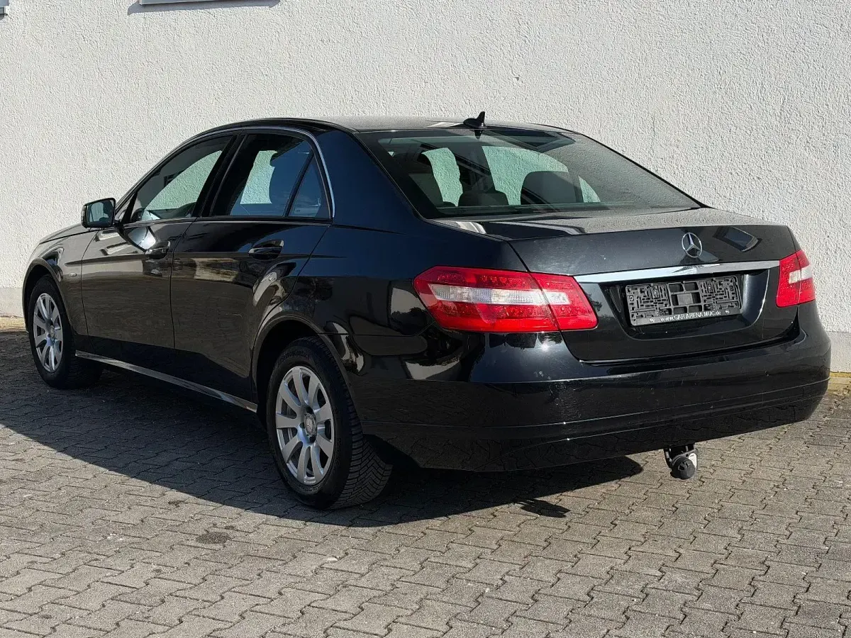 Brugt Mercedes E220 170 HK (125 kW) 2010 Sort Sedan