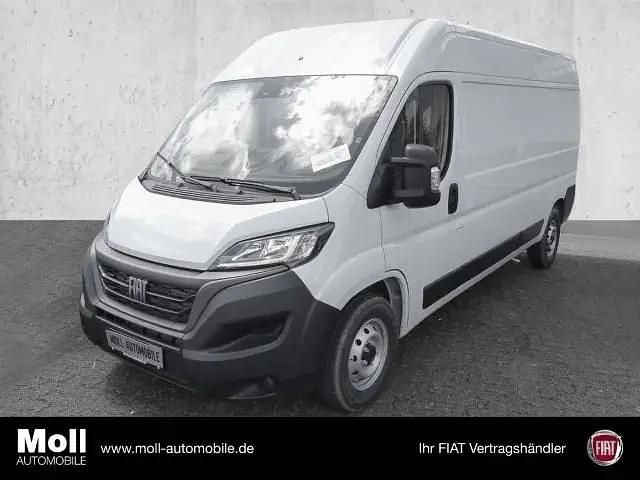 Gebraucht Fiat Ducato 177 PS (130 kW) 2023 Weiss (pastell)) (weiss Van