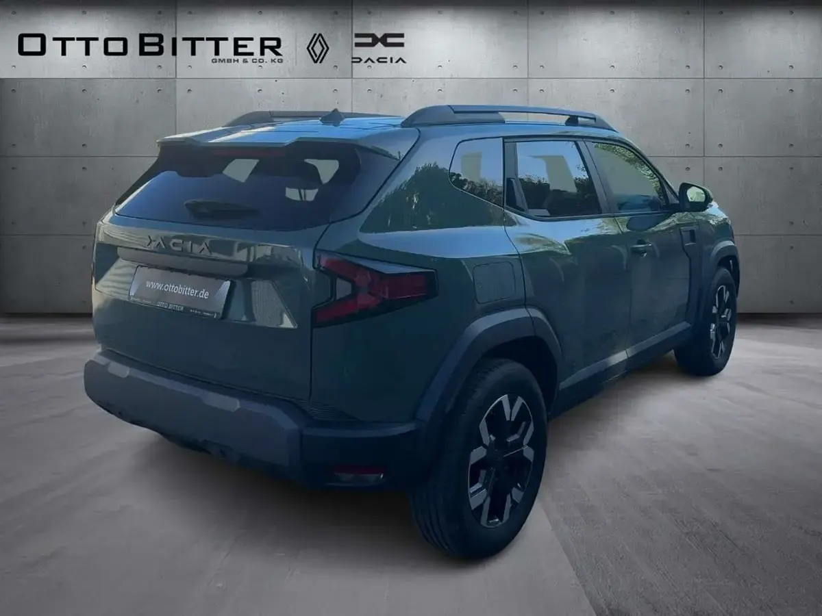 Neu Dacia Duster Extreme 141 PS (103 kW) 2025 Safarigrüngrau SUV