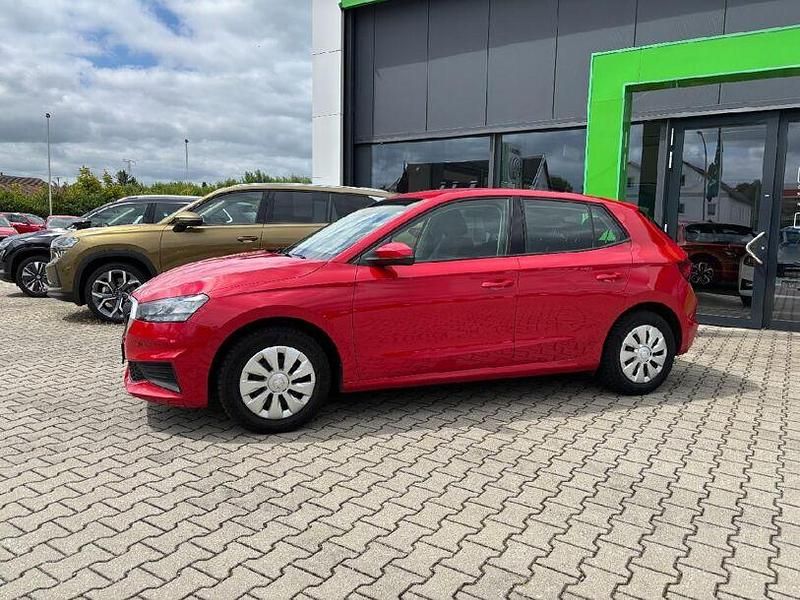 Gebraucht Skoda Fabia Active 80 PS (58 kW) 2022 Velvetrot metallic Kleinwagen