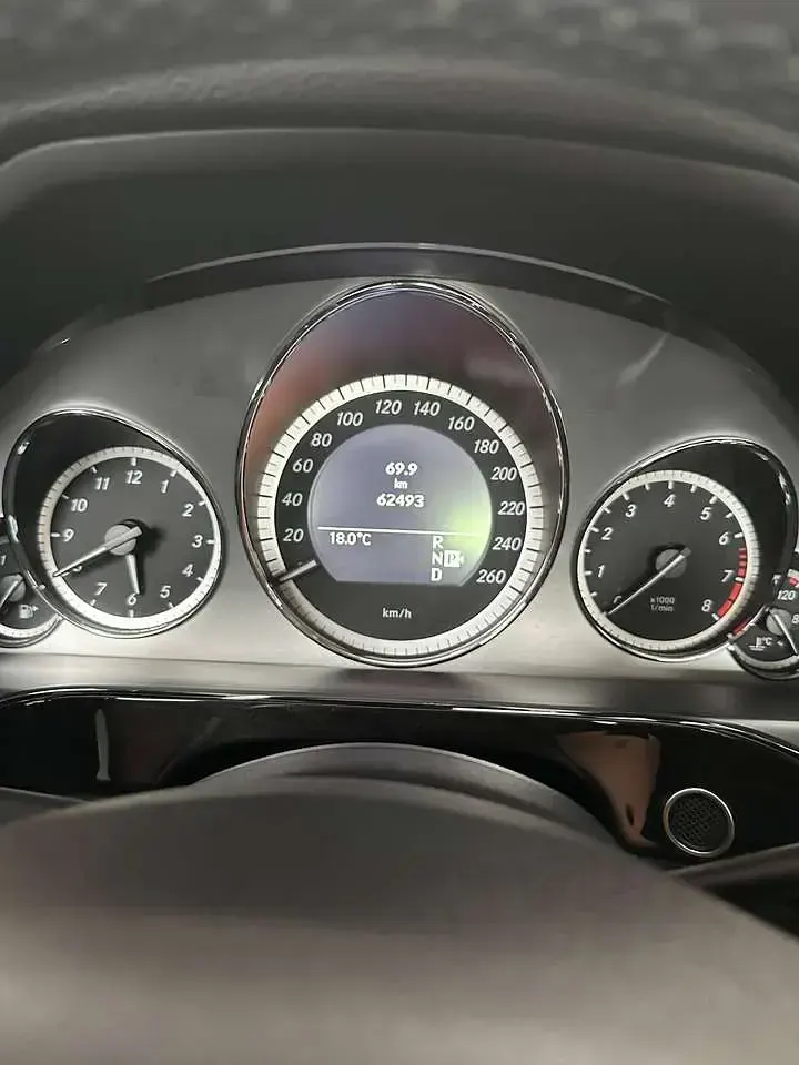 Gebraucht Mercedes E350 Avantgarde 298 PS (219 kW) 2011 Grau Limousine