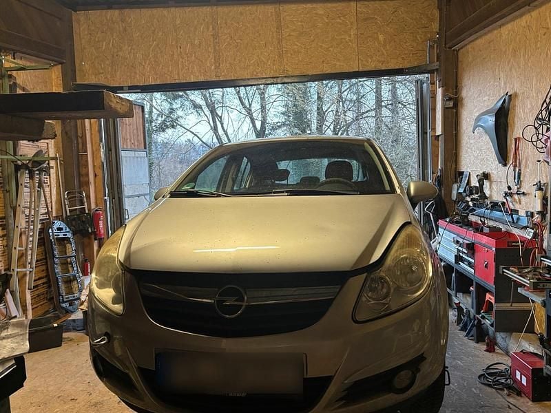 Gebraucht Opel Corsa 80 PS (58 kW) 2008 Kleinwagen