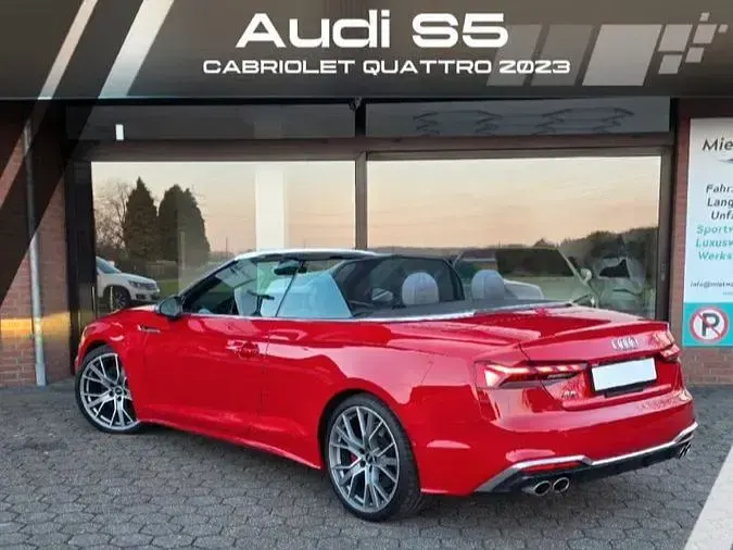 Gebraucht Audi S5 Cabriolet Sport 354 PS (260 kW) 2023 Rot Cabrio