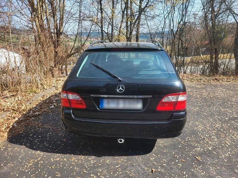 Gebraucht Mercedes E240 2003 Schwarz Kombi