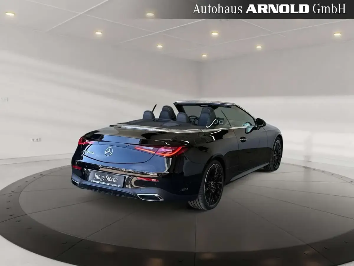 Gebraucht Mercedes CLE220 AMG line 197 PS (144 kW) 2025 Obsidianschwarz Cabrio