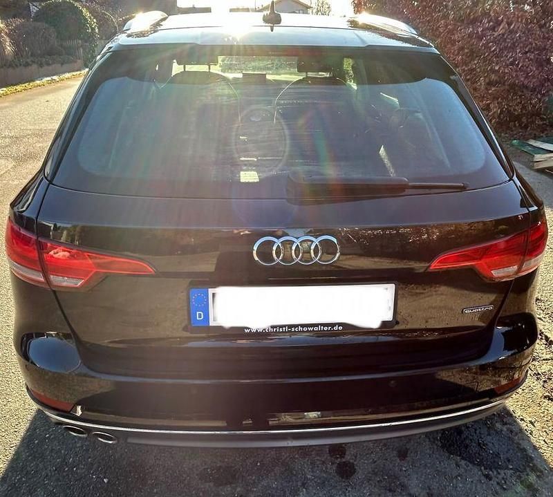 Gebraucht Audi A4 Sport 218 PS (160 kW) 2017 Schwarz Kombi