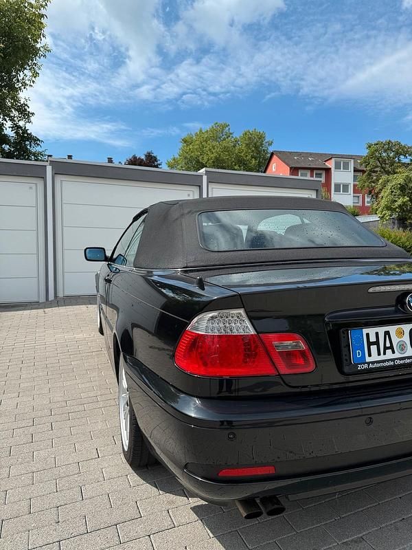 Schwarz Gebraucht 2004 BMW 320 Cabriolet Cabrio | 4.350 € (Guter Preis) - Bild 1/4