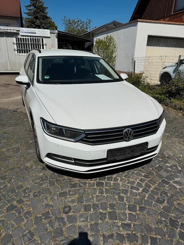Second-hand VW Passat 120 CP (88 kW) 2015 Alb Break