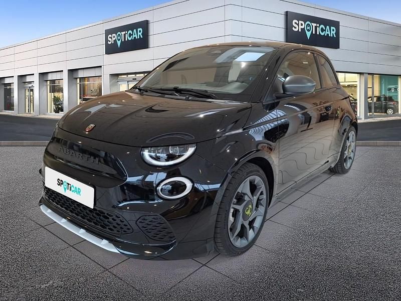 Neu Abarth 500e 114 kW (155 PS) 2026 Schwarz Kleinwagen