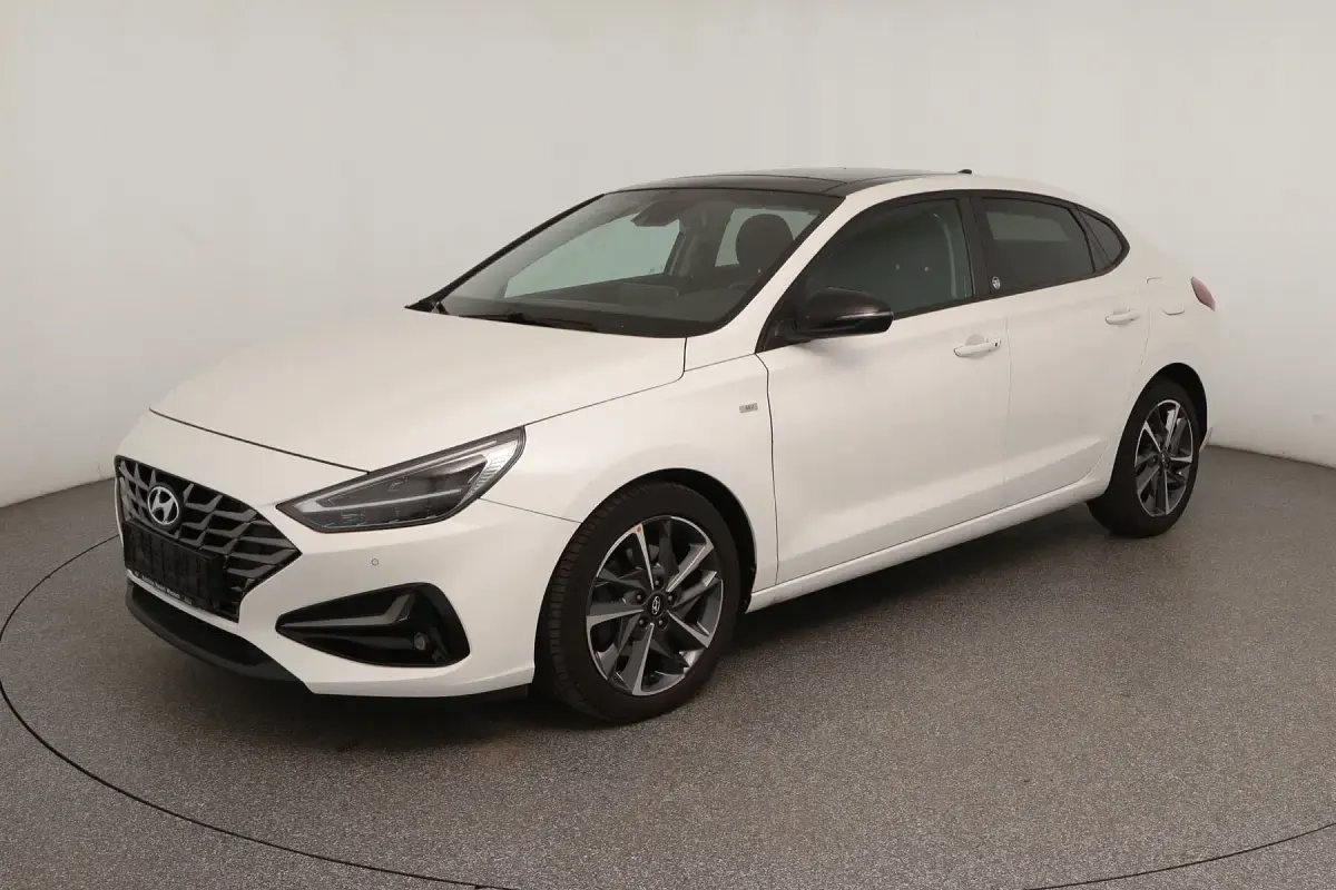 Gebraucht Hyundai i30 159 PS (116 kW) 2021 Limousine