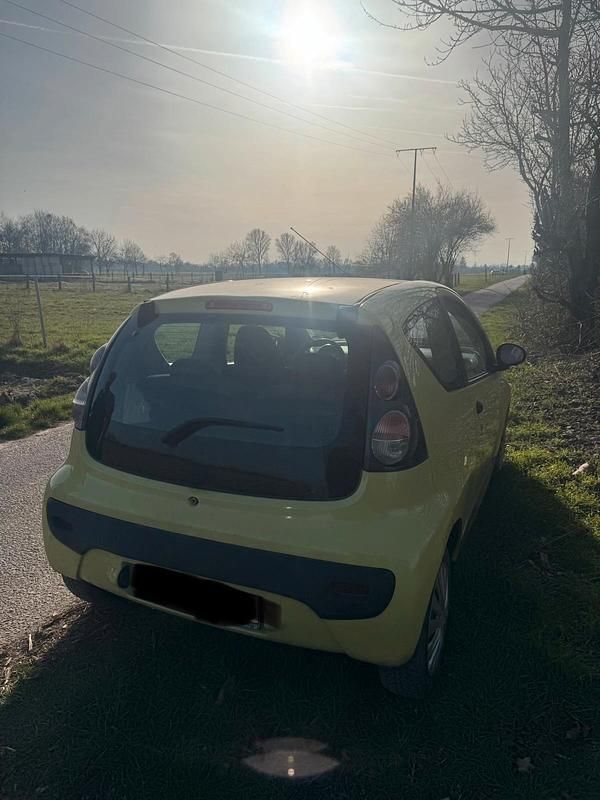 Gebraucht Citroën C1 68 PS (50 kW) 2006 Gelb Kleinwagen