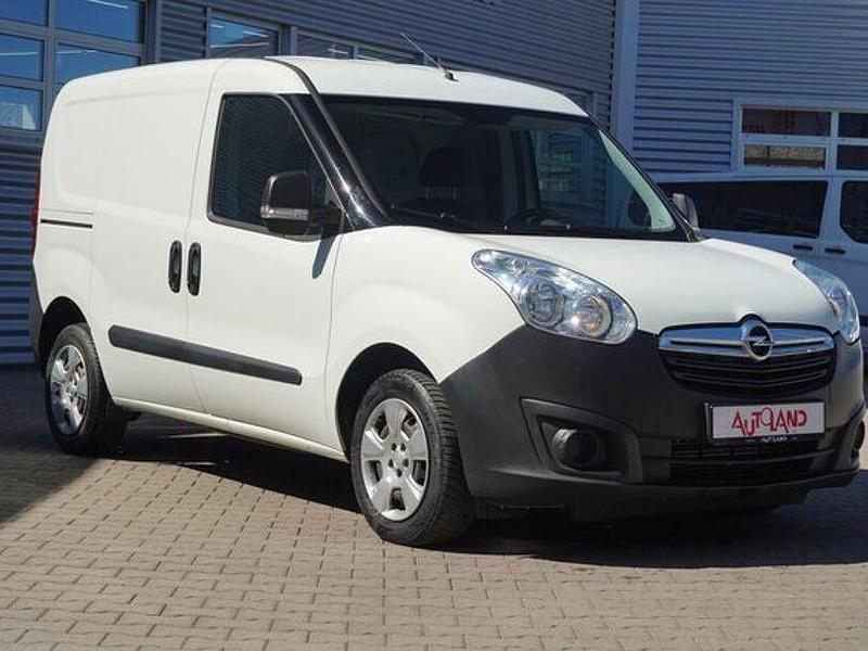 Gebraucht Opel Combo 95 PS (69 kW) 2017 Weiß Van / Kleinbus